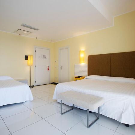 Grand Hotel Salerno Esterno foto