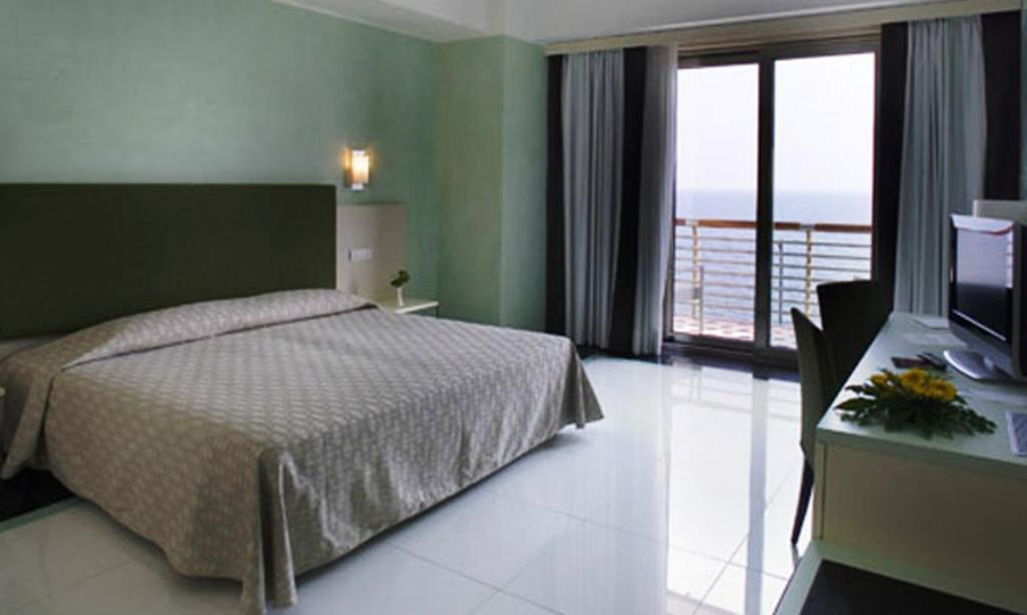 Grand Hotel Salerno Esterno foto