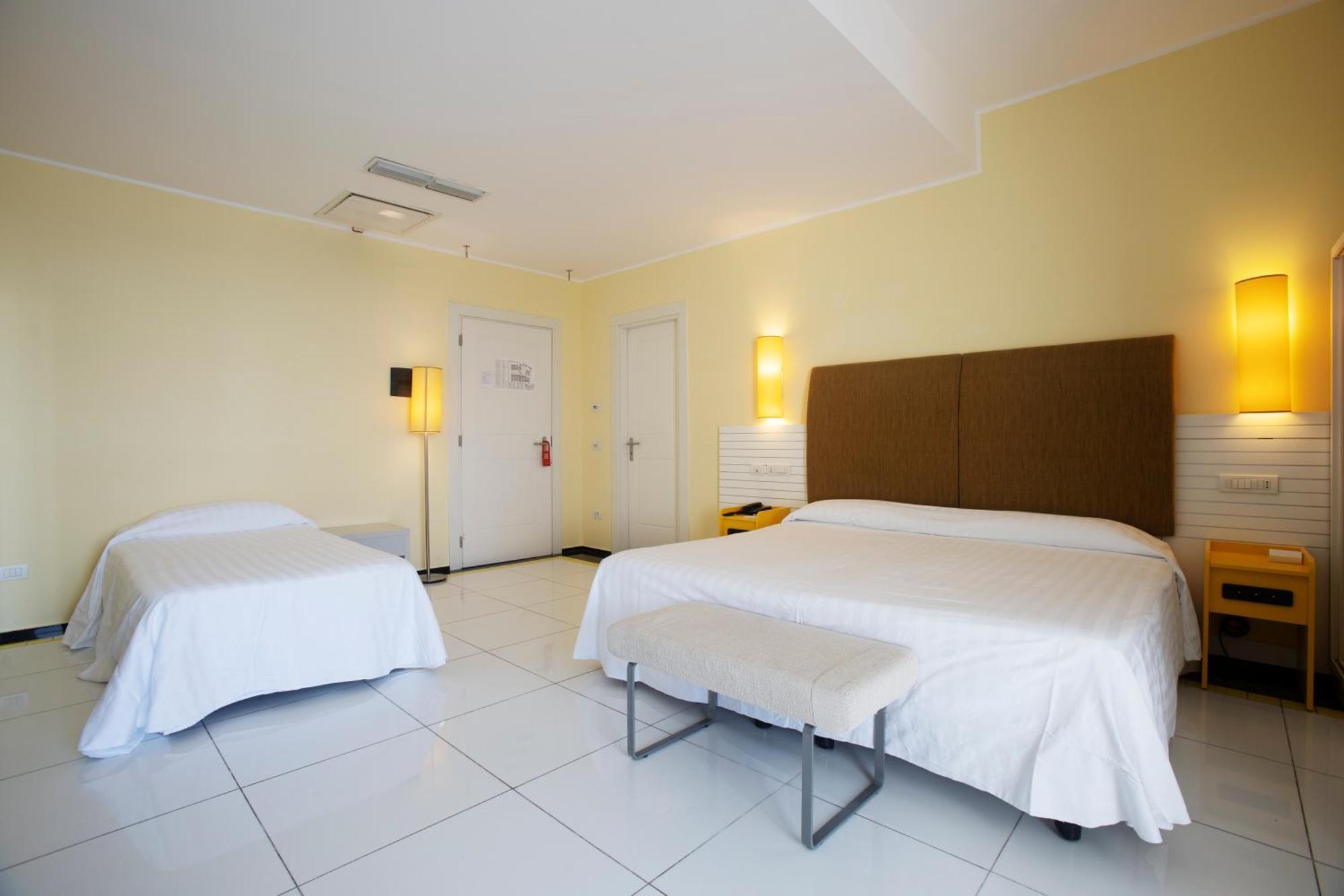 Grand Hotel Salerno Esterno foto