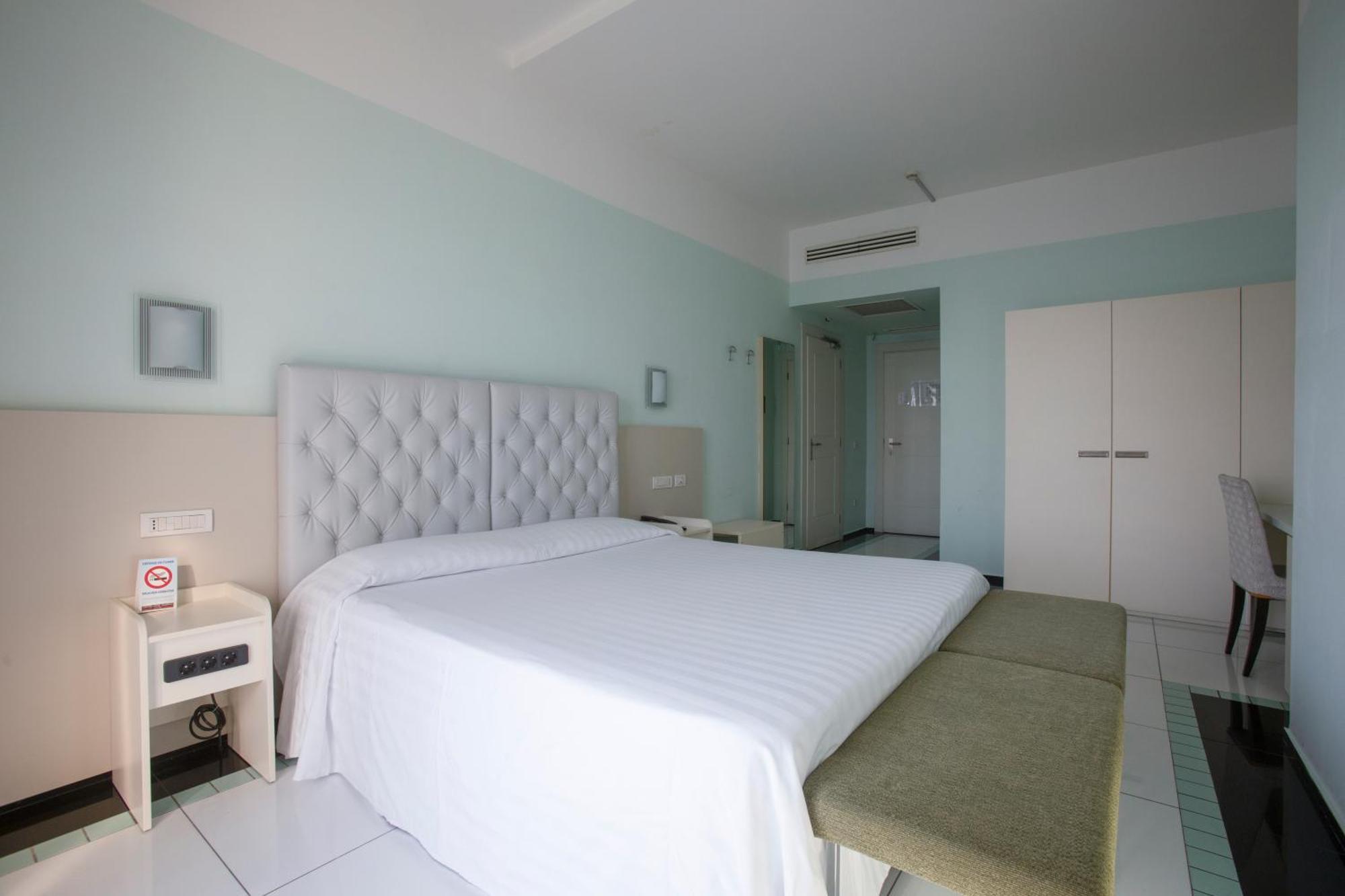 Grand Hotel Salerno Esterno foto
