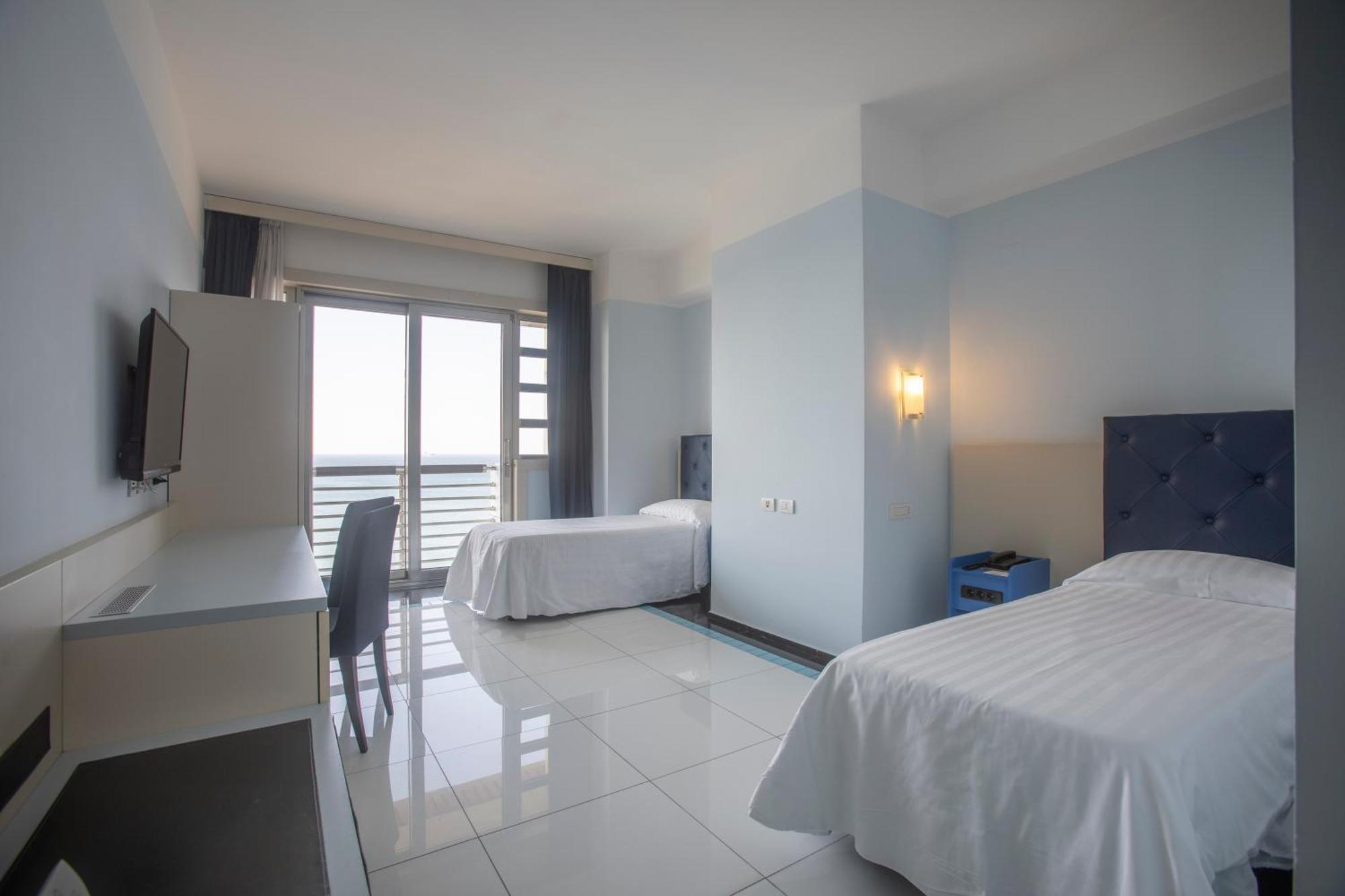 Grand Hotel Salerno Esterno foto